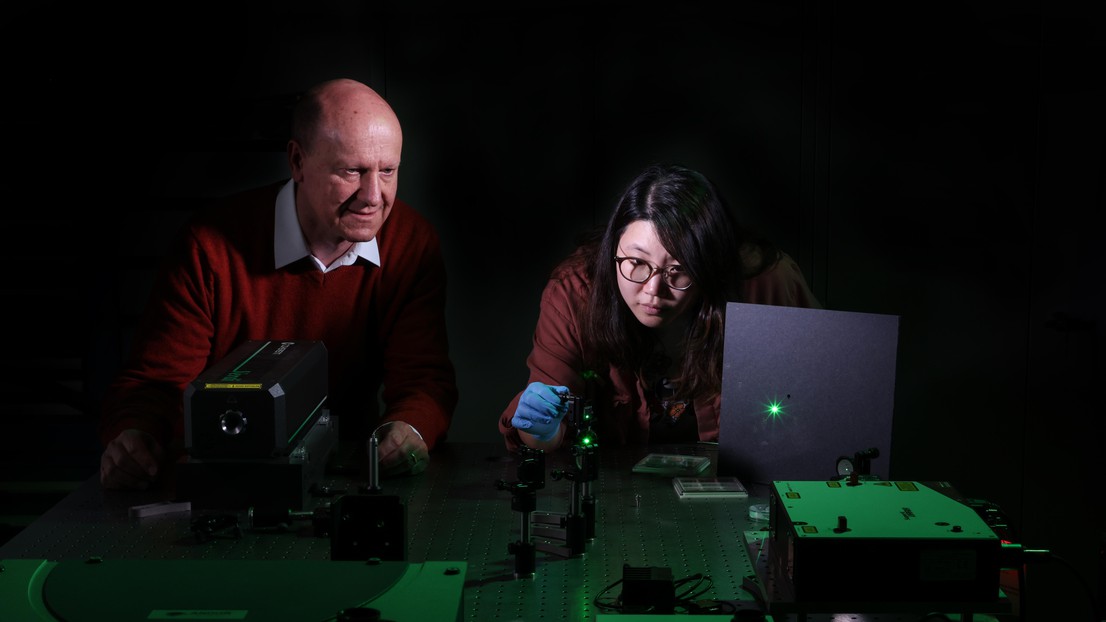 Olivier Martin and Jeonghyeon Kim work with the laser whose power has been reduced to the level corresponding to class 1. 2022 EPFL/ Alain Herzog- CC-BY-SA 4.0 Olivier Martin and Jeonghyeon Kim work with the laser whose power has been reduced to the level corresponding to class 1. 2022 EPFL/ Alain Herzog- CC-BY-SA 4.0
