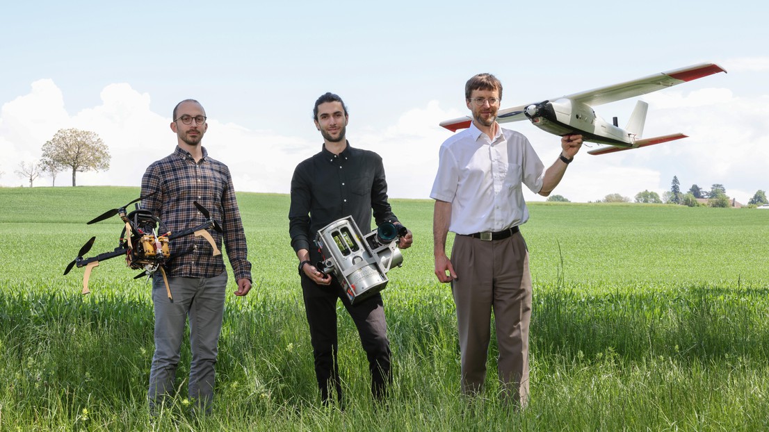 The authors Davide A. Cucci, Aurélien Brun and Jan Skaloud. © Alain Herzog/EPFL The authors Davide A. Cucci, Aurélien Brun and Jan Skaloud. © Alain Herzog/EPFL