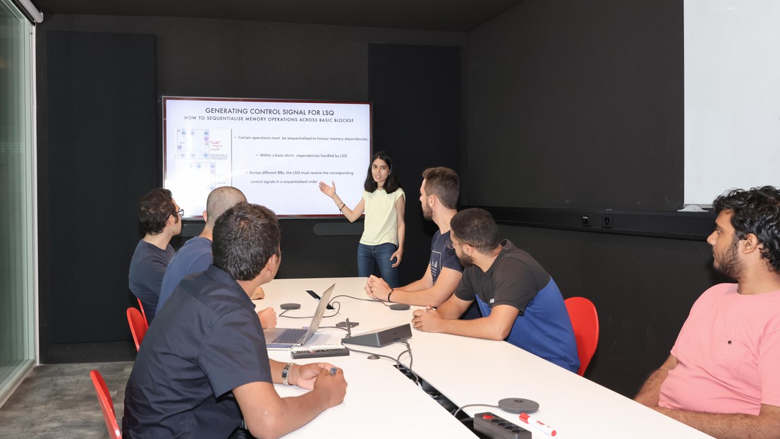 Summer@EPFL students presenting their projects. 2022 EPFL/Murielle Gerber- CC-BY-SA 4.0 Summer@EPFL students presenting their projects. 2022 EPFL/Murielle Gerber- CC-BY-SA 4.0