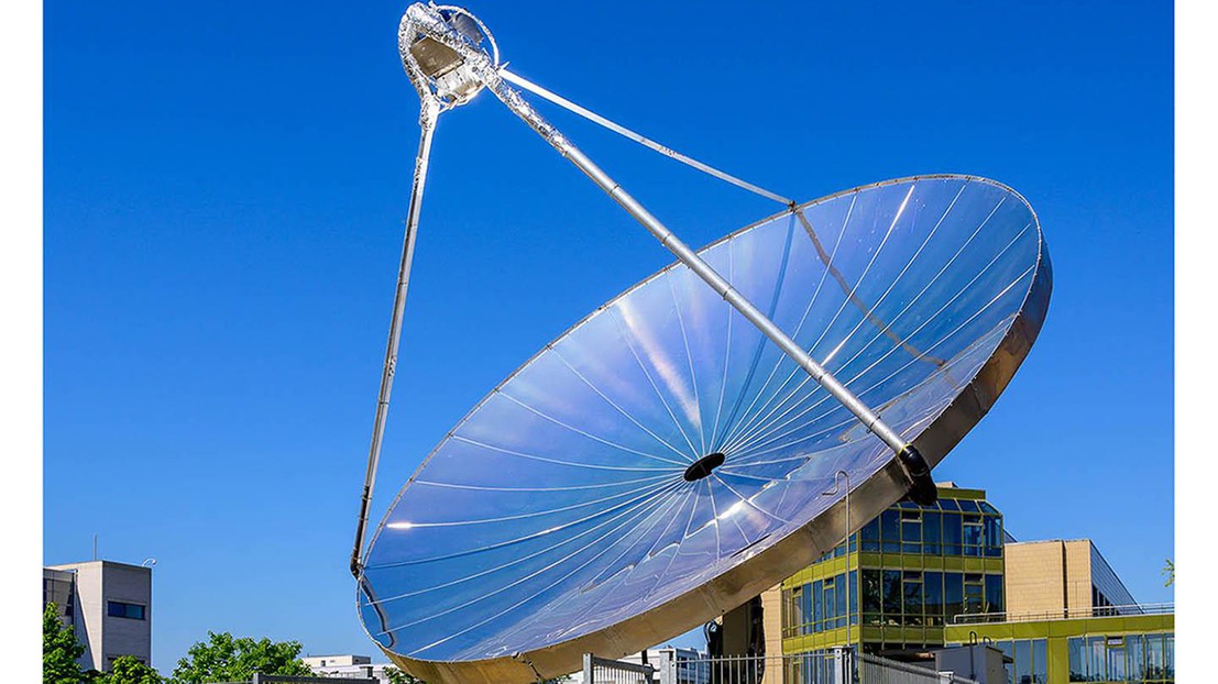The LRESE parabolic dish. 2023 EPFL / RESE EPFL - CC-BY-SA 4.0 The LRESE parabolic dish. 2023 EPFL / RESE EPFL - CC-BY-SA 4.0