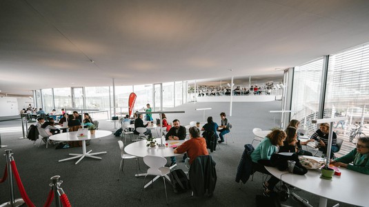 Better than a book? The human library with EPFL scientists  2023 EPFL / Adrien Buttier  - CC-BY-SA 4.0