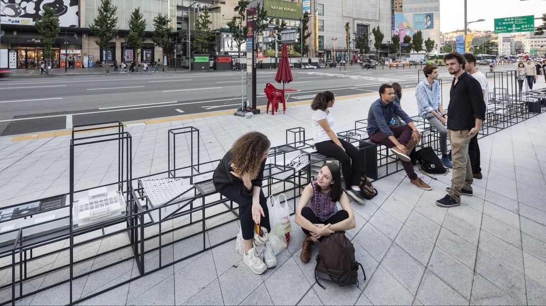 The mock-up can be used as a bench. © Namgoong Sun