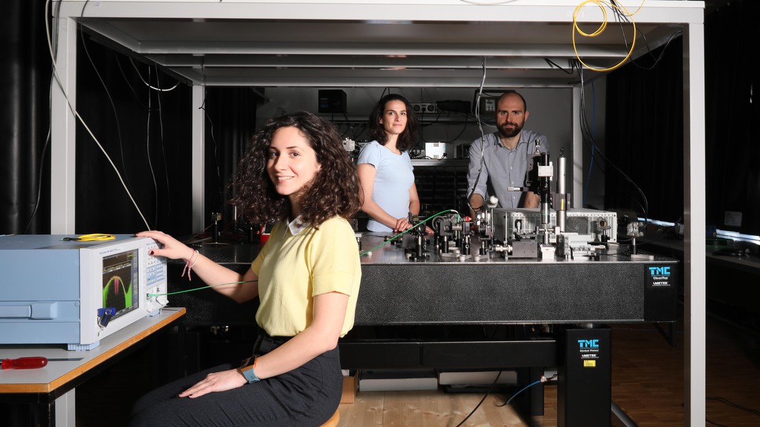 Eirini Tagkoudi, Camille Brès and Davide Grassani, authors of the study© Alain Herzog / 2019 EPFL Eirini Tagkoudi, Camille Brès and Davide Grassani, authors of the study© Alain Herzog / 2019 EPFL