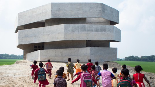 A cyclone shelter in Bengal Kuakata Bay. © Kashef Chowdhury