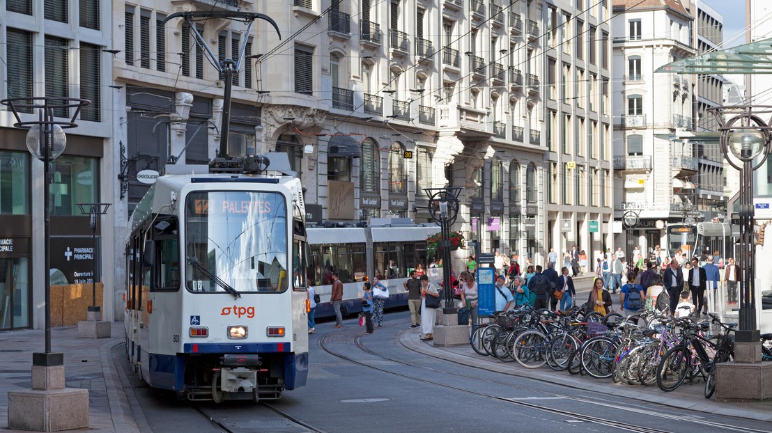 Car, motorcycle and scooter owners are no longer wedded to their vehicles. ©istock