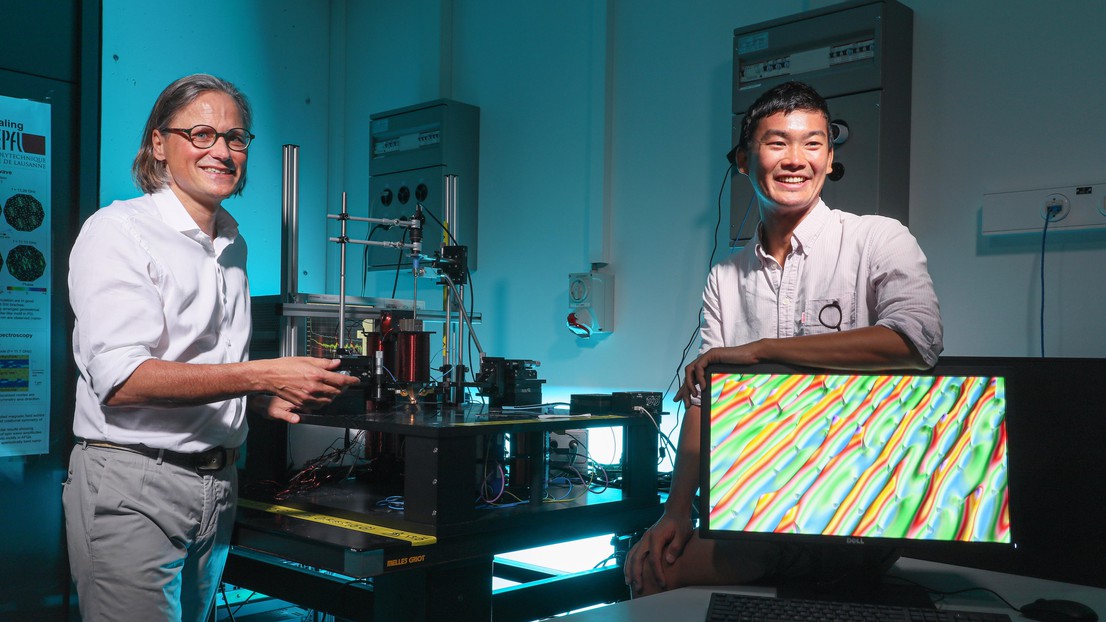 Prof. Dirk Grundler and doctoral assistant Sho Watanabe with a broadband spin-wave spectroscopy set up. © 2020 EPFL / Alain Herzog Prof. Dirk Grundler and doctoral assistant Sho Watanabe with a broadband spin-wave spectroscopy set up. © 2020 EPFL / Alain Herzog
